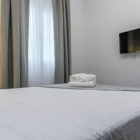 Apartamentos Plaza De Pedro Zerolo II Мадрид Екстериор снимка